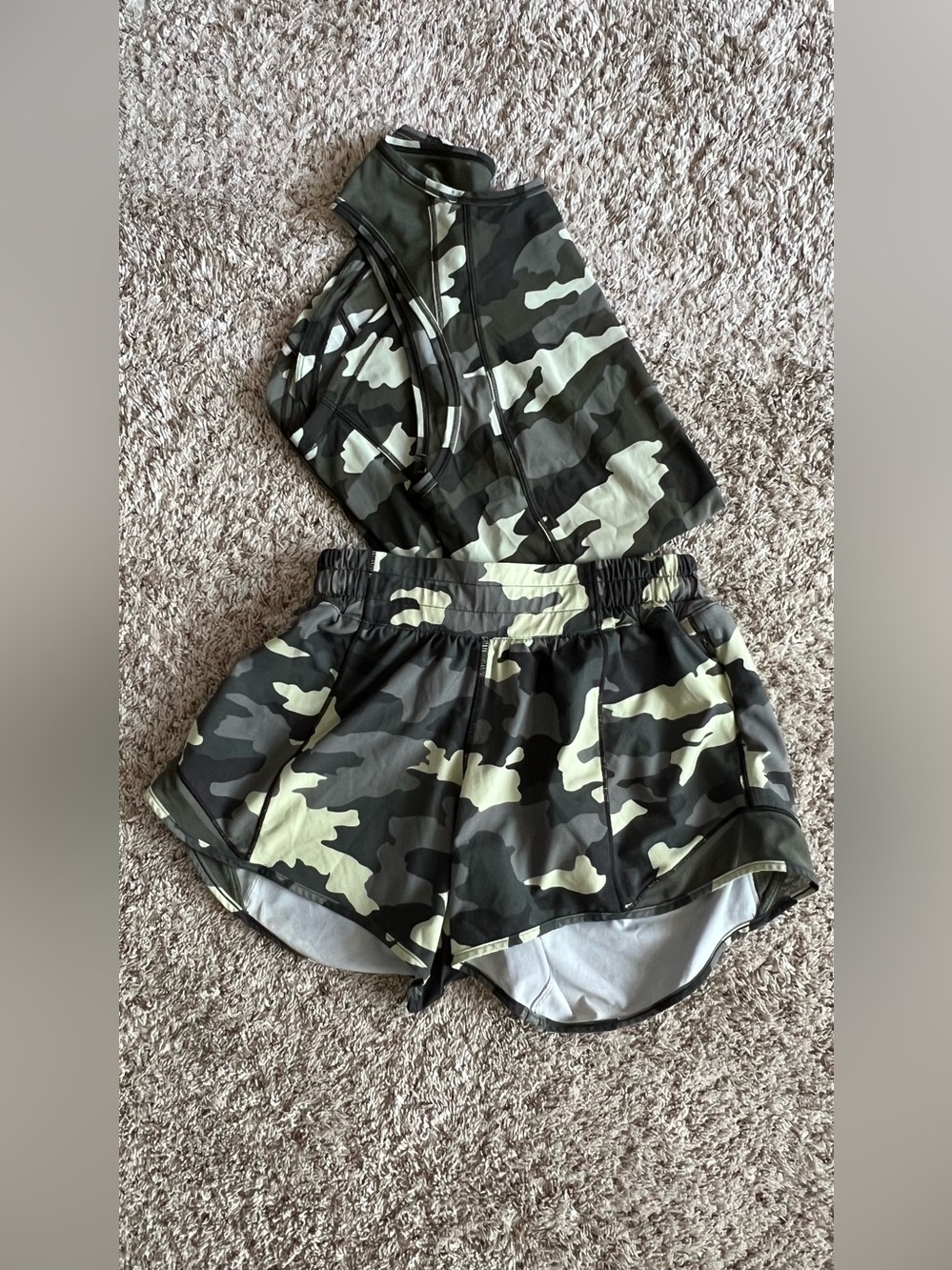 Lululemon size 4 bundle